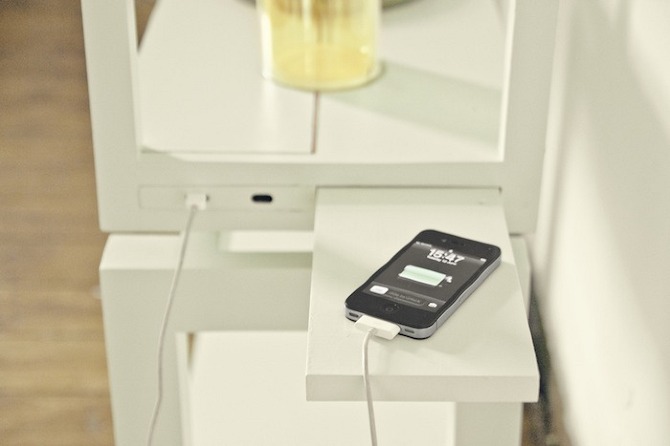 The Energy Collection by Marjan van Aubel in THISISPAPER MAGAZINE 05.%20iPhone The Energy Collection by Marjan van Aubel in THISISPAPER MAGAZINE